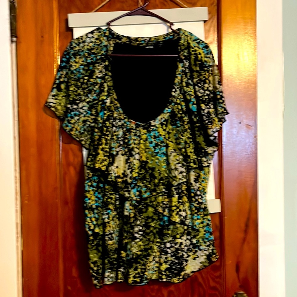 Apt9 sleeveless top with ruffles size 2x